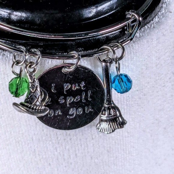 NWT Art Attack Silvertone I Put A Spell On You bracelet - Picture 2 of 2